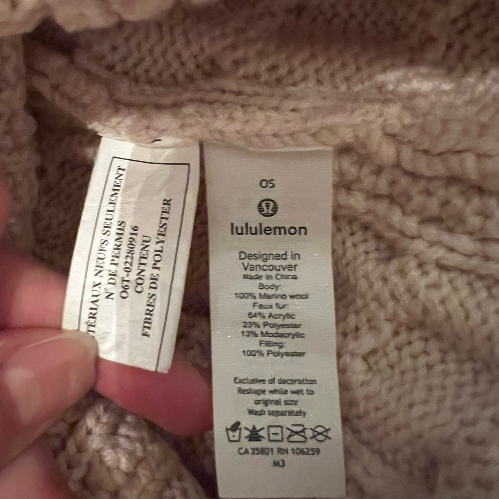 Lululemon Athletica 100% Marino Wool Cable Knit Beanie. New w/o tags - Picture 4 of 4